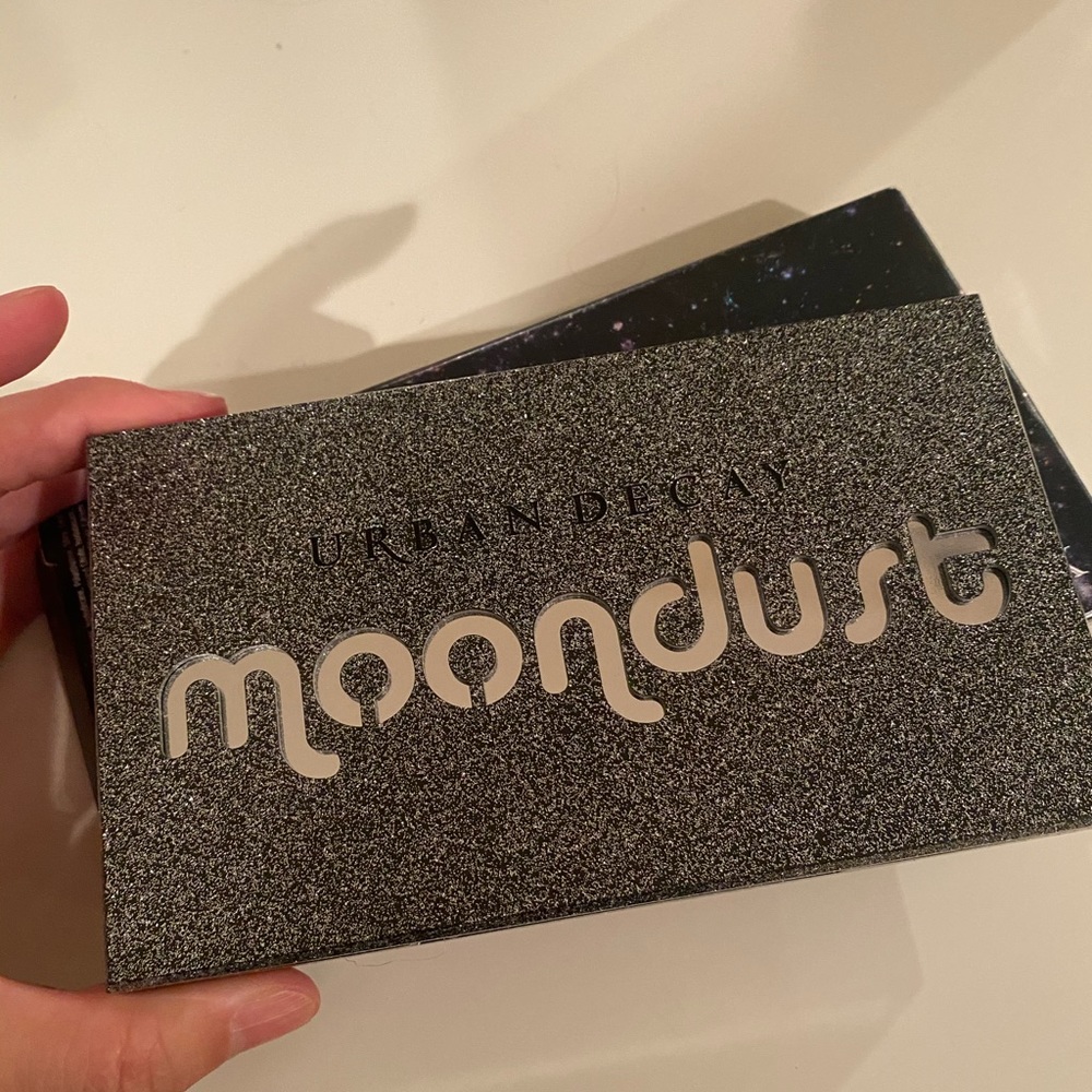 URBAN DECAY Moondust eyeshadow pallet